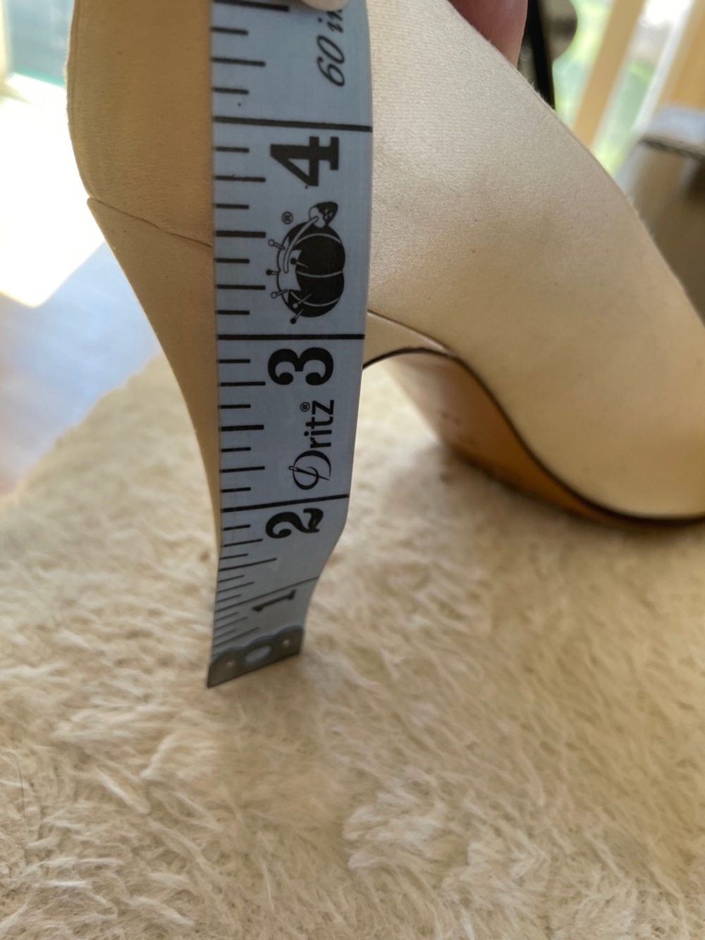 Gucci Vintage RARE Beige Embellished Pointed-Toe Satin Heels - Picture 6 of 16